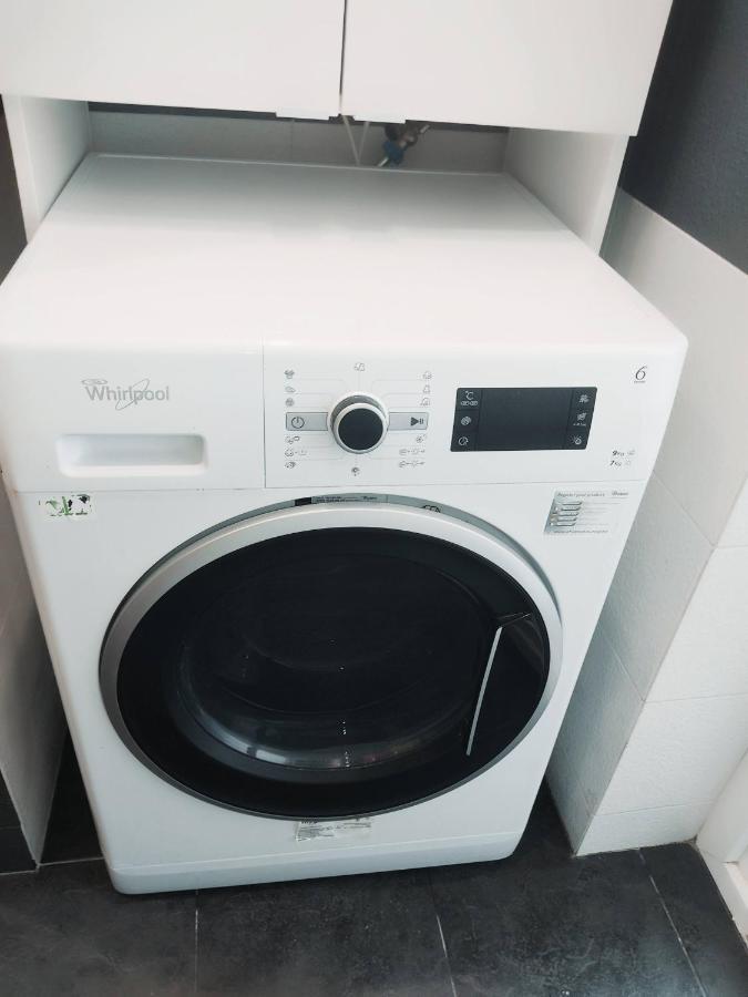 Aj Appartement Peraía